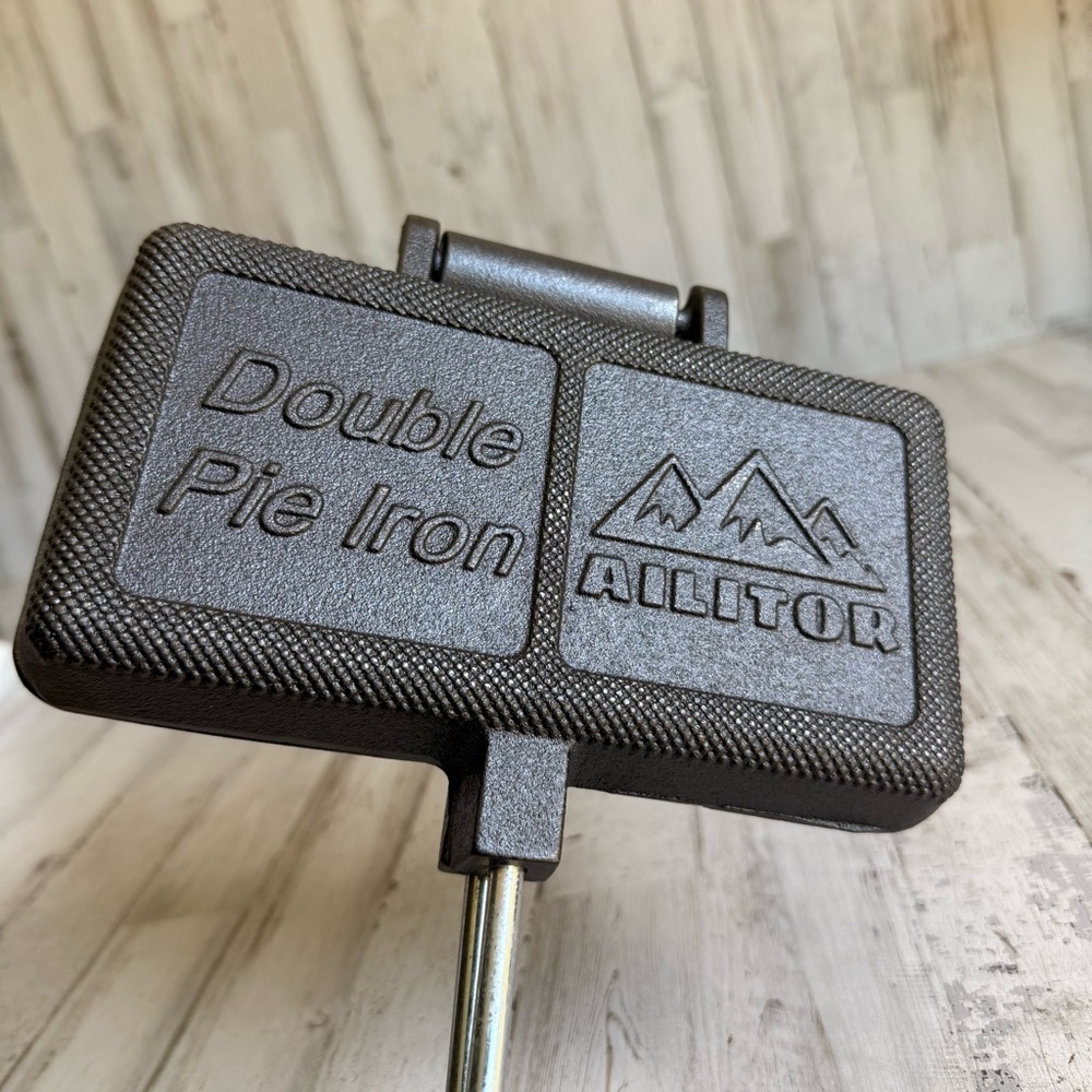 AILITOR Double Pie Iron Sandwich Maker For Camping, Cast Iron